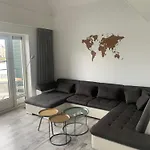 Boothuis Apartment *