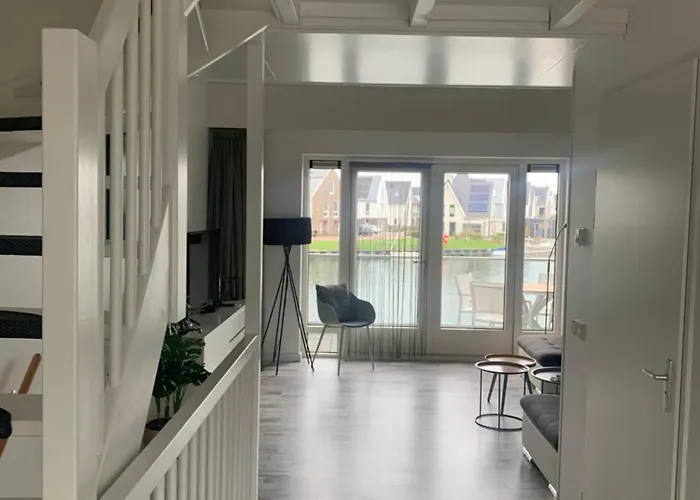 Boothuis Lägenhet *